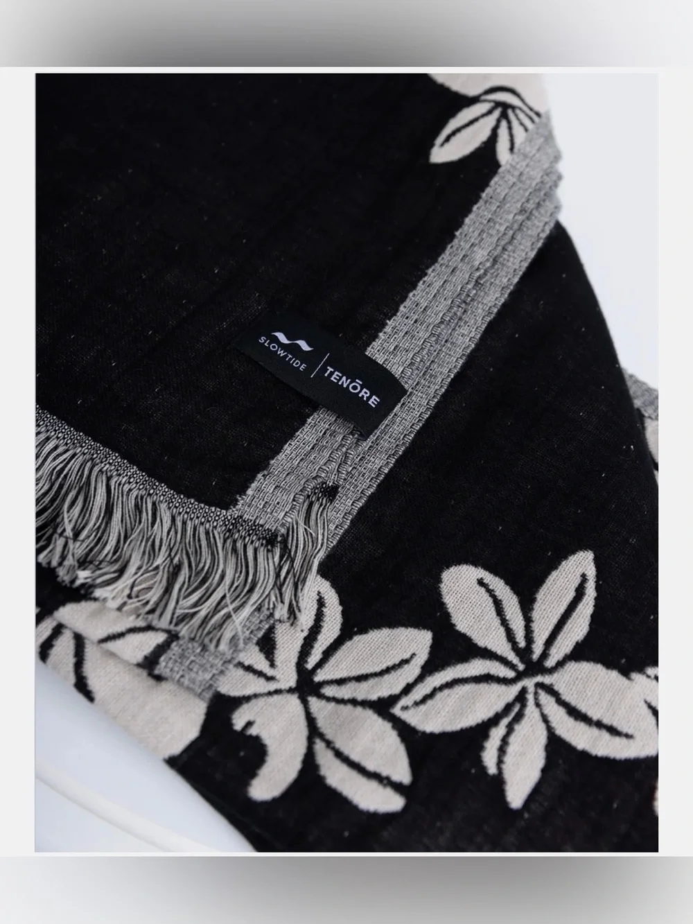 TENŌRE X Slowtide Lei Driftweave Towel New NWT